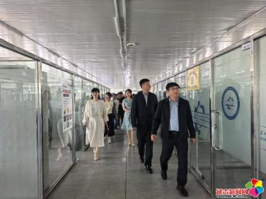 企業家進高校開展實踐活動 尋求校企合作機會